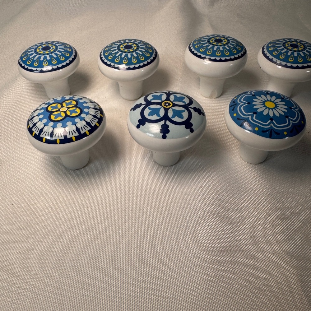 7pc Blue White Ceramic Drawer Knobs Hand Painted Style Floral Cabinet Pulls 1.5" - Picture 2 of 8